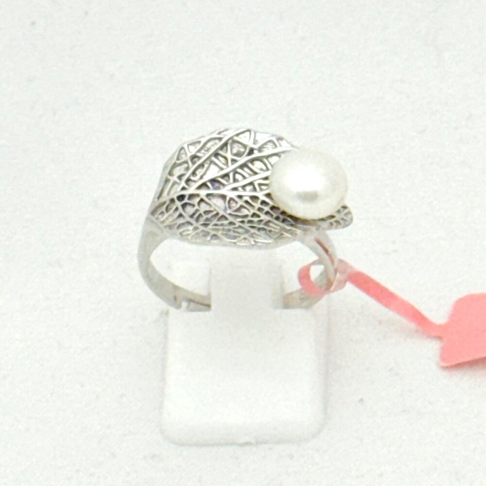 Freshwater Pearl on a Leaf - Sterling Silver Ring - Size 7 - NWT
